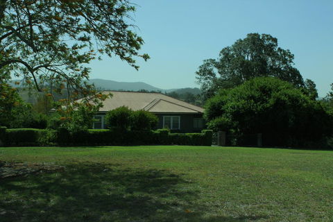 Mansfield Cottage Barrington - Accommodation Gold Coast 2