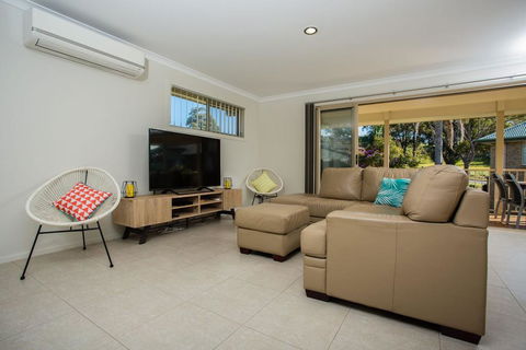 'Banksia Atura' At Tura Beach - Accommodation Gold Coast 2