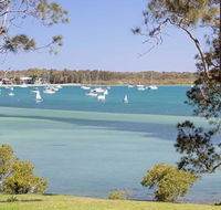 'Corlette Waterfront' 2/44 Danalene Parade - Waterfront Luxury WIFI Aircon Boat Parking - Accommodation Gold Coast