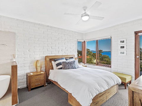 'Nunkeri', 5 Kerrie Close - Stunning House With Fabulous Views, Linen, WIFI & Air Conditioning - Accommodation Gold Coast 1