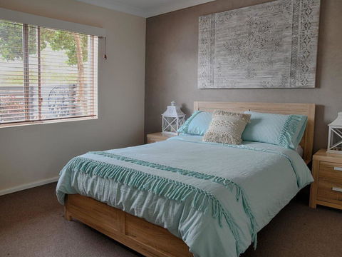 'Sandy Bottoms' With WiFi Just Moments From Beach - 1 Gold Coast 1