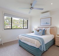 'Sandy Point Haven' 21a Sandy Point Rd - Stylish Haven with WIFI Air conditioning  Water views - Accommodation Gold Coast