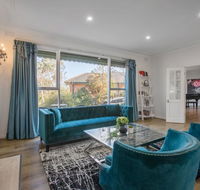    Alice wonderland    in 4 beds house