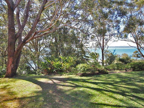 1 'Fiddlers Green' 62 Magnus Street - Ground Floor Unit Close To CBD - Accommodation Gold Coast 1