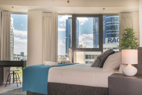 1 Bedroom Studio Apartment Near Eagle Street - Accommodation Gold Coast 3