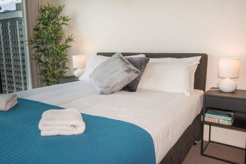 1 Bedroom Studio Apartment Near Eagle Street - Accommodation Gold Coast 1