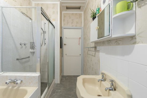 1 Private Double Room In Carramar 1 Minute Walk To Station - SHAREHOUSE - Accommodation Gold Coast 2