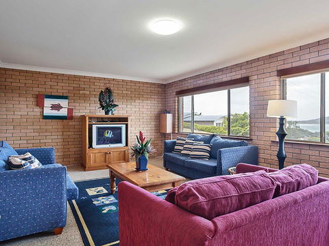 10 Garuwa Street - Fabulous Fingal - Gold Coast 4U 2
