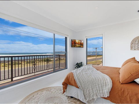 10 OCEAN DRIVE - Gold Coast 4U 2