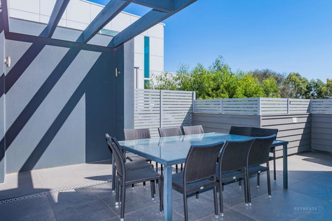 10 Sands Bvd - Accommodation Gold Coast 3