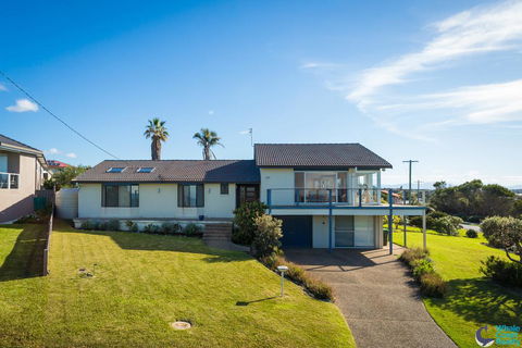 106 Ocean Parade Dalmeny - Accommodation Gold Coast 0