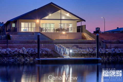 11 Kestrel Place - PRIVATE JETTY - Gold Coast 4U 0