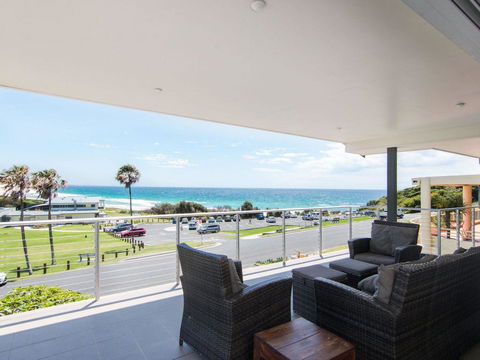 12 Cliff Road - 1 Gold Coast 1