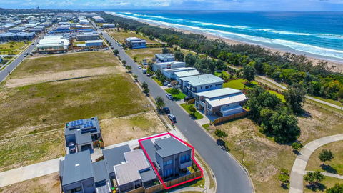 12 Sunfish Lane Beachshack - Accommodation Gold Coast 0
