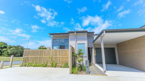 12 Sunfish Lane Beachshack - Accommodation Gold Coast 2