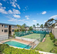 14 'THE DUNES' 38 MARINE DR - LARGE UNIT WITH POOL TENNIS COURT AND DIRECTLY ACROSS FROM FINGAL - Gold Coast 4U