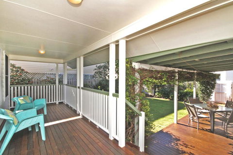 16 Beachway Pde, Marcoola: Linen Incl, WiFi, Pet Friendly, A/Cond. 500 BOND - 1 Gold Coast 2