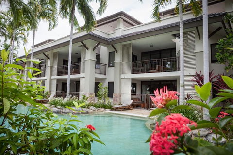 160 SEA TEMPLE SWIMOUT APT - Accommodation Gold Coast 2