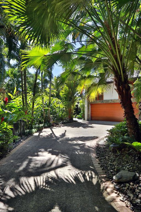 17 Wharf Street - Luxury Holiday Home - Accommodation Gold Coast 3