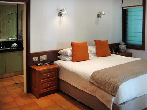 17 Wharf Street - Luxury Holiday Home - Accommodation Gold Coast 1