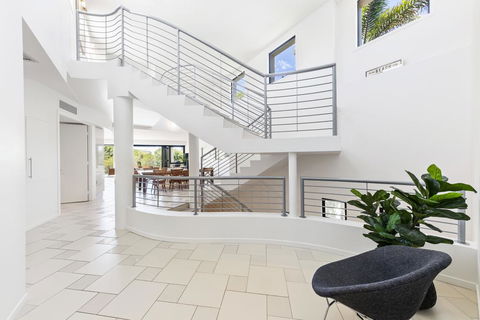 19 Ross Crescent - Accommodation Gold Coast 3
