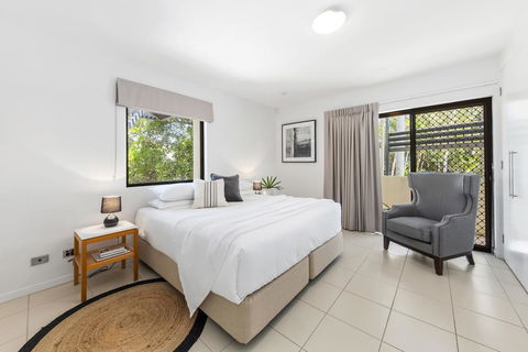 19 Ross Crescent - Accommodation Gold Coast 1