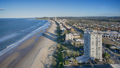 19th Avenue On The Beach - Accommodation Gold Coast 0