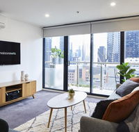 2 Bdrm 2 Bthrm Apt With Parking in Central CBD - Accommodation Gold Coast