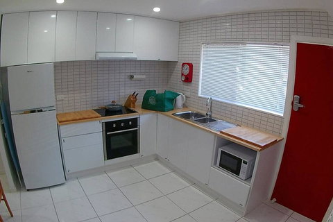 2 Bedroom Apartment In Surfers Central - Accommodation Gold Coast 1