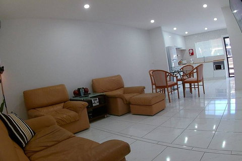2 Bedroom Apartment In Surfers Central - Accommodation Gold Coast 0