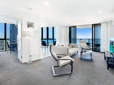 2 Bedroom Ocean View Apartment In Surfers Paradise - Accommodation Gold Coast 0