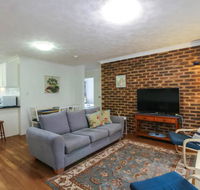 2 Bedroom St Lucia Apartment close to UQ and CityCat - Gold Coast 4U