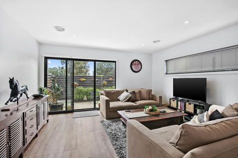 2 Bedroom Townhouse - Family & Corporate Bookings Only - Accommodation Gold Coast 1