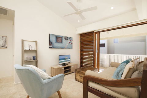 2 Hale Lani - Accommodation Gold Coast 0