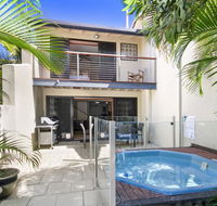 2/61 Noosa Parade - Gold Coast 4U