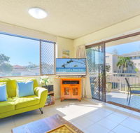 20 Kingsway 3 Bedroom Holiday Apartment - Gold Coast 4U