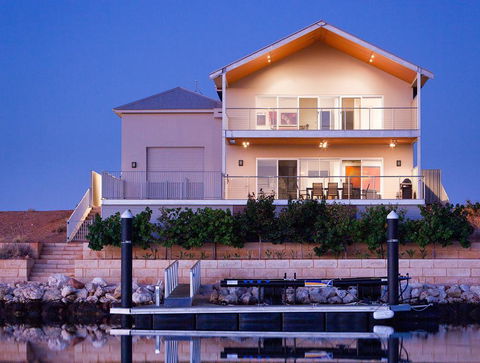 21 Corella Court - PRIVATE JETTY & POOL - Gold Coast 4U 0