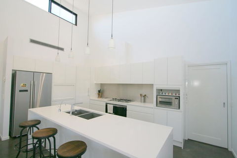 26 Twynam Street - Accommodation Gold Coast 1