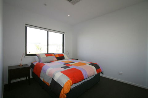 26 Twynam Street - Accommodation Gold Coast 2