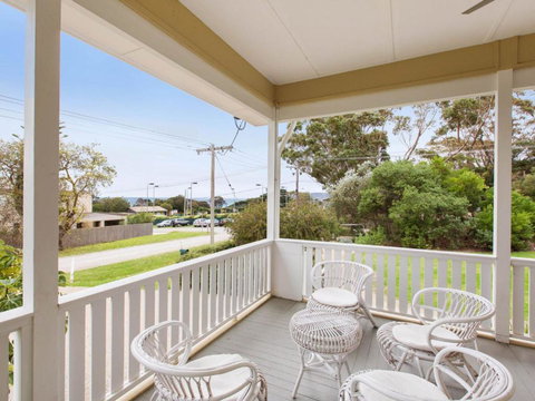 BEACHSIDE GETAWAY DROMANA - Accommodation Gold Coast 0