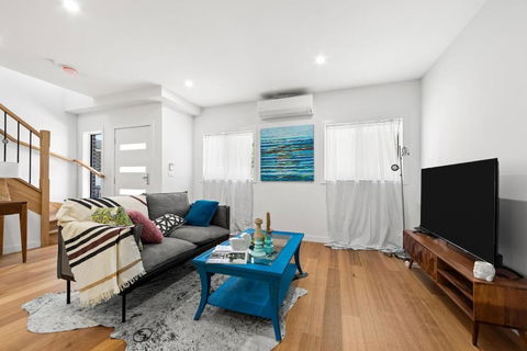 Bellfield Estate Modern 2Bed 2Bath Townhouse - Accommodation Gold Coast 1