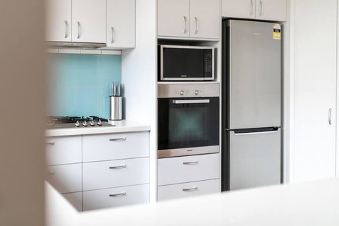 BEST Location! Sleep 7 Pet Friendly Spacious - Accommodation Gold Coast 3