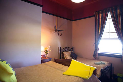 Boorowa Hotel - 1 Gold Coast 4