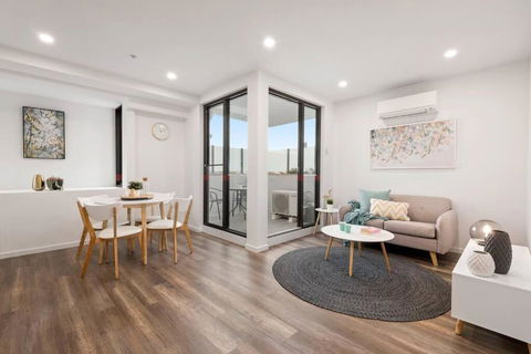 Boutique Heidelberg Heights 2BR Apartment 105 - Accommodation Gold Coast 0