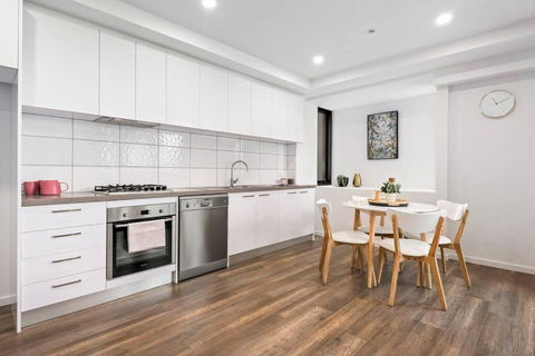 Boutique Heidelberg Heights 2BR Apartment 105 - Accommodation Gold Coast 1