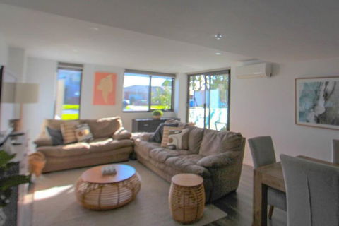 Boutique Heidelberg Heights 2BR Apartment - G01 - Accommodation Gold Coast 2