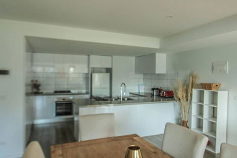 Boutique Heidelberg Heights 2BR Apartment - G01 - Accommodation Gold Coast 4