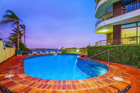 Broadwater Shores Waterfront Apartments - Accommodation Gold Coast 4