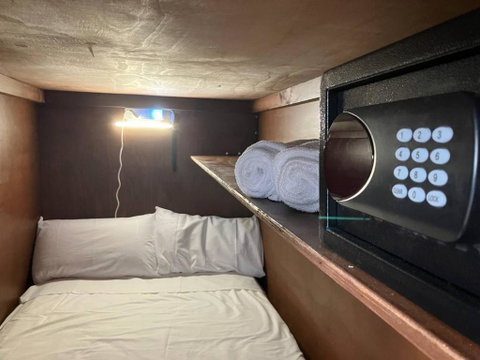 C And C Backpack - Accommodation Gold Coast 3
