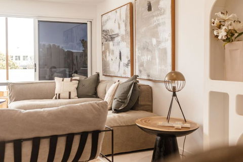 C & C By The Sea - Accommodation Gold Coast 3